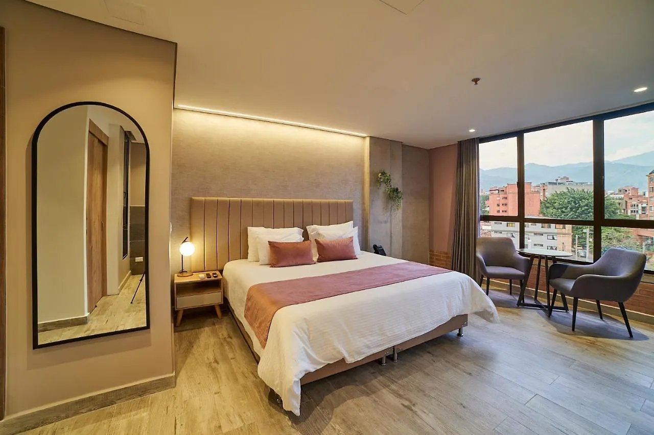 Eutopiq Medellín 4*,