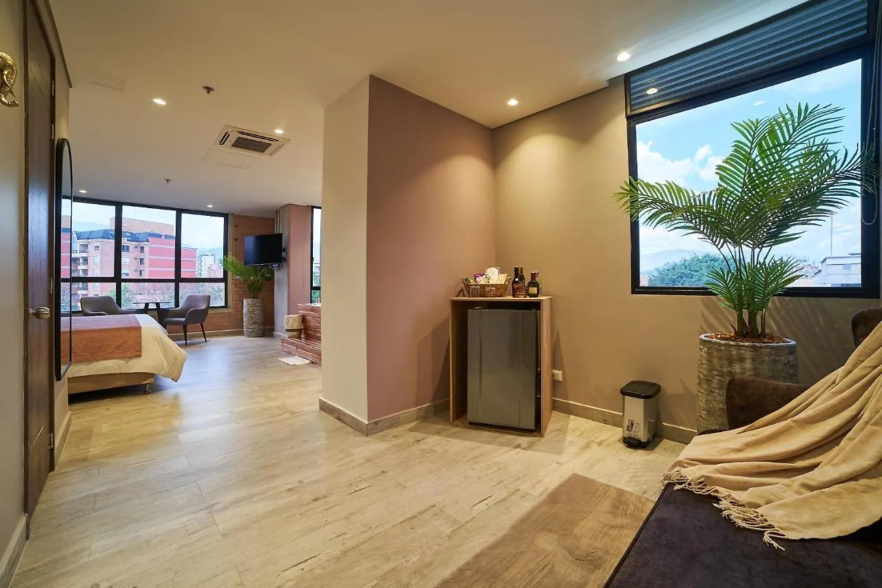 Eutopiq Medellín 4*,